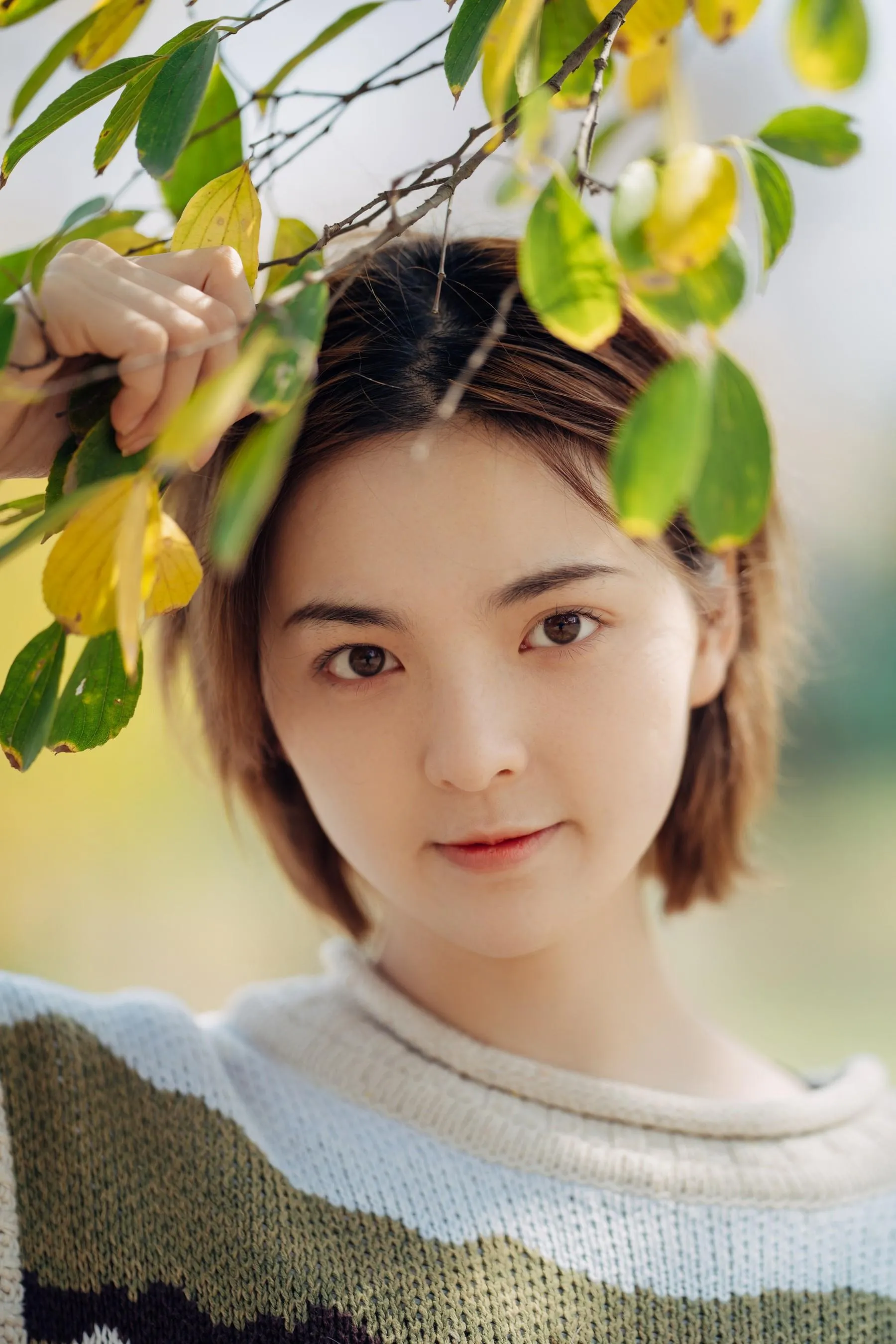 [YITUYU艺图语]2022.01.25 暖冬银杏，18岁的素颜女孩 dudu [35P]插图2